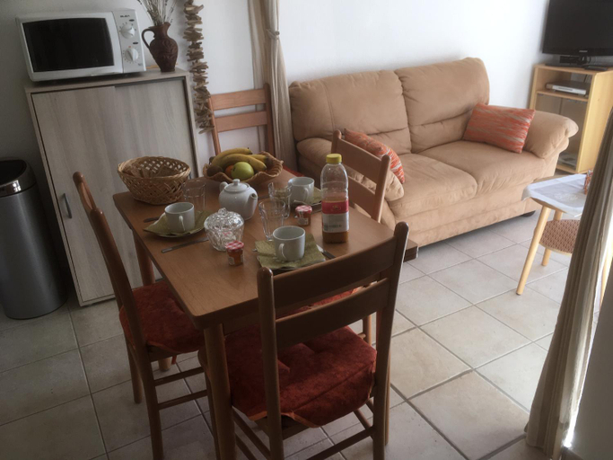 Others 5, Villa Nassalia, Var
