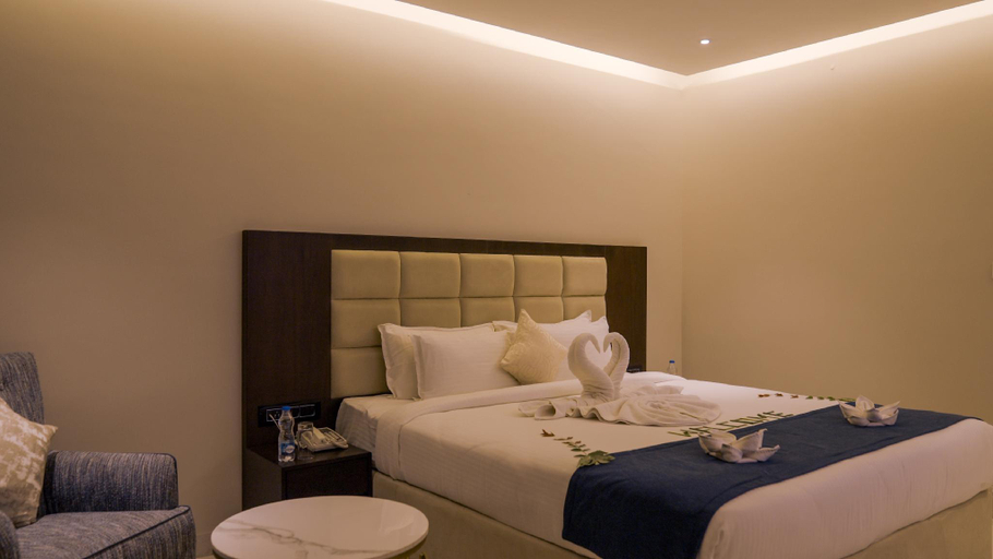 Bedroom 3, Mayur Belgaum Presidency Hotel & Club, Belgaum