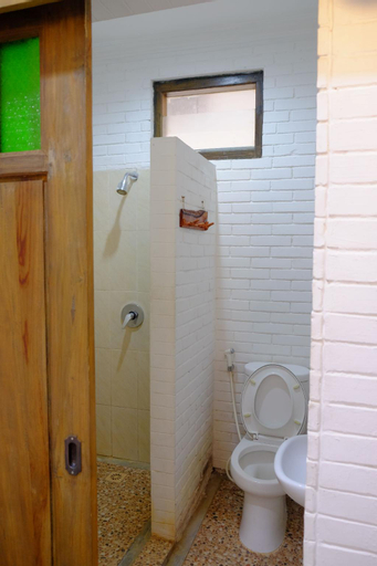 Bathroom 4