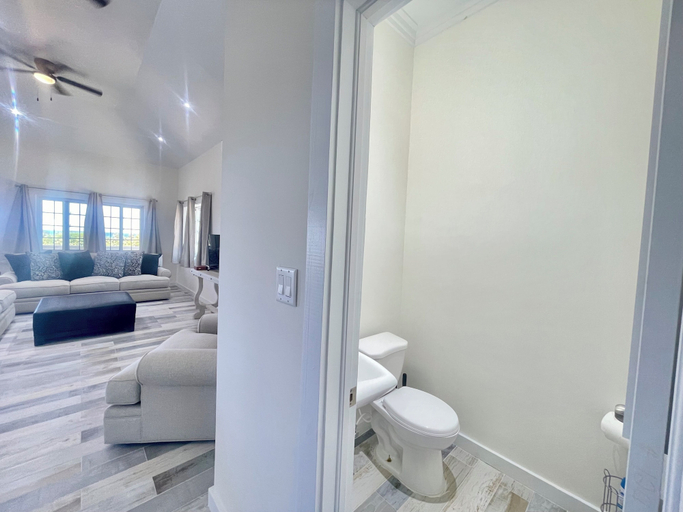 Others 4, Palms Paradise: Romantic Beach House