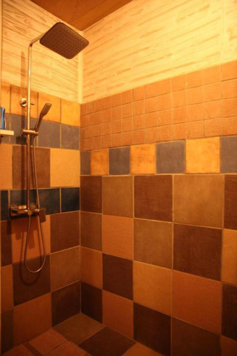 Bathroom, Miman Amami, Tatsugō