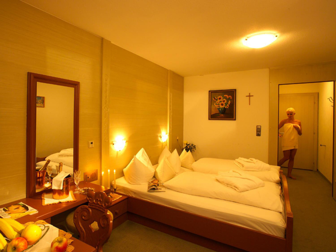 Bedroom, Sporthotel Krone, Bregenz