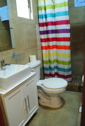 Bathroom 2, Anka Hostel, El Loa