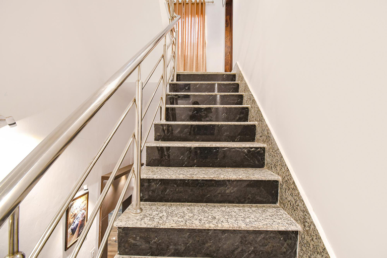 Public Area 2, FabHotel Golden Suites, Kolkata