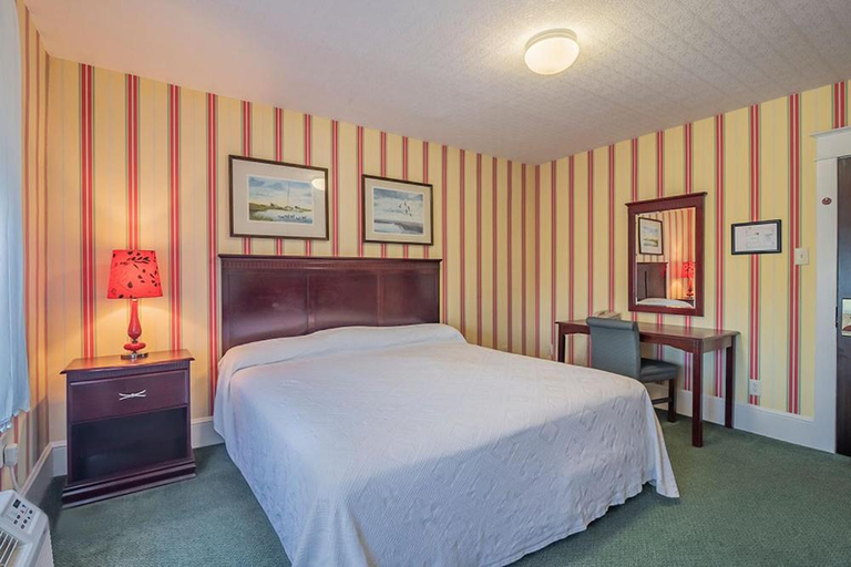 Bedroom 2, Atlantic Hotel, Inc, Worcester