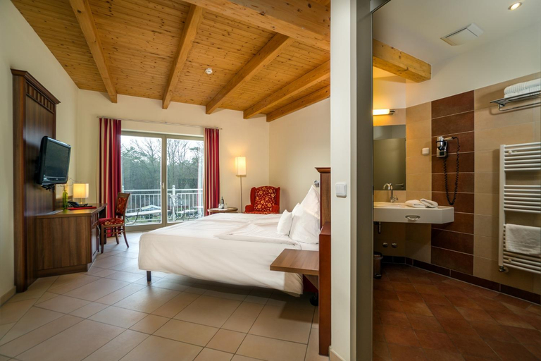 Bedroom 4, Waldhotel, Rostock