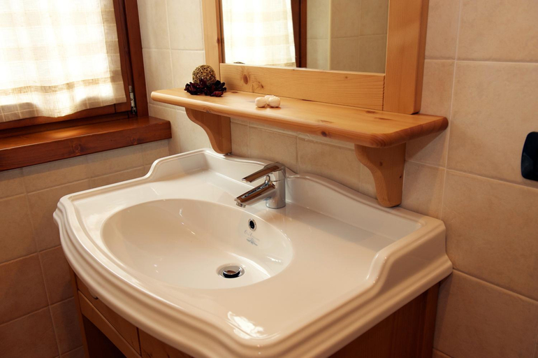Bathroom 2, Casa Sofia, Sondrio