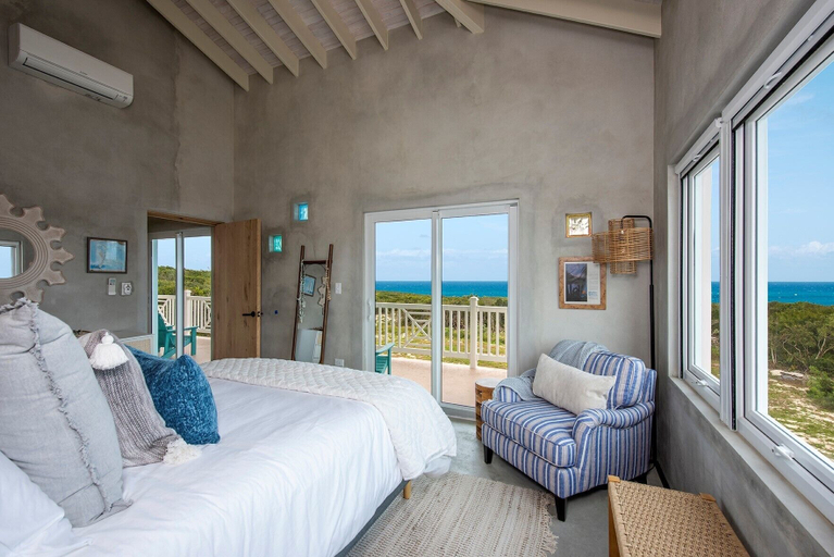 Others 5, Paradise Cove: Oceanfront Haven With Infinity Pool