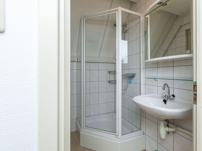 Bathroom 3, Holiday Home in Nunspeet near Forest, Nunspeet