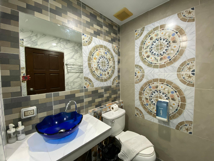 Bathroom 8