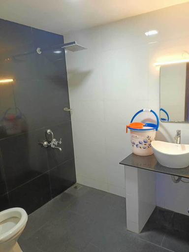 Bathroom 4, Rain Homestay, Alappuzha