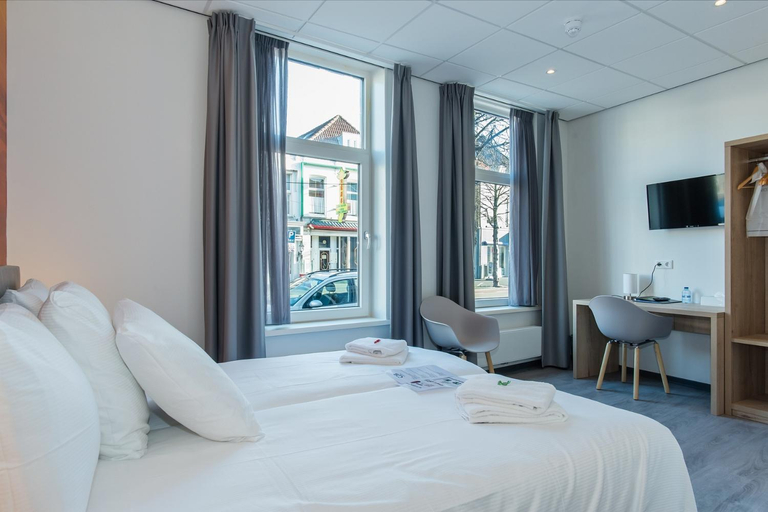 Bedroom 3, City2Beach Hotel, Vlissingen