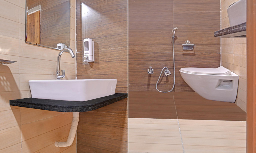 Bathroom 3, Treebo Merit, Indore