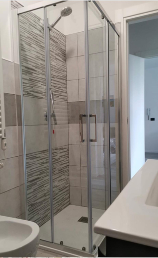 Bathroom 3, LA CONCHIGLIA A MARINA, Massa Carrara