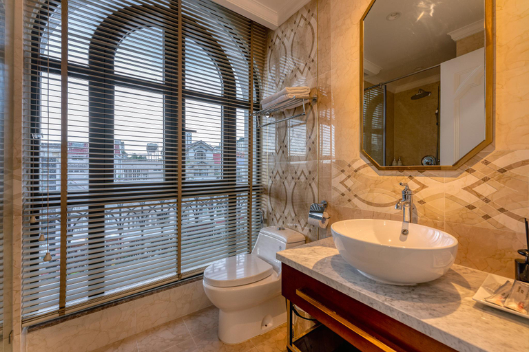 Bathroom 4, Golden Tree Hotel & Apartment, District 7