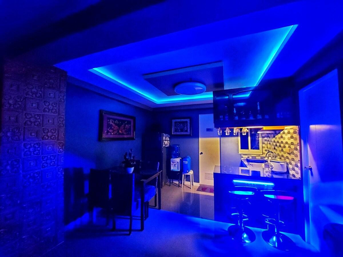 Food & Drinks 5, Barkada/Family Suites with Mini Bar and Karaoke, Antipolo City