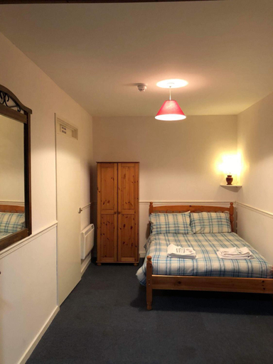 Bedroom 3, The Falcon Inn Retreat, Rhondda, Cynon, Taff