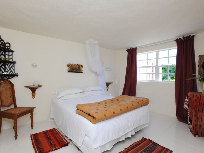Bedroom 2, Seaside Sophistication: Elegant Estate With Sunset Views