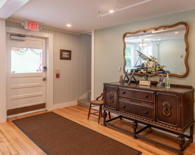Public Area 2, Cranmore Mountain Lodge Bed & Breakfast, Carroll