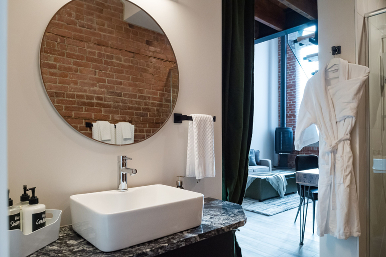 Bedroom 4, 48 King West Boutique Hotel, Leeds and Grenville