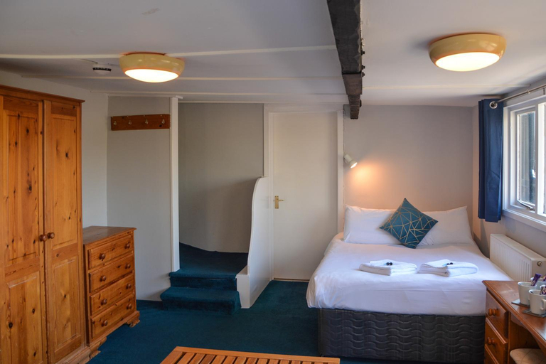 Bedroom 2, Llanerch Inn, Powys