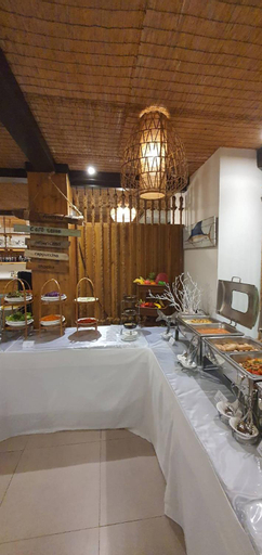 Food & Drinks 5, The Beach Resort & Residence, Pathiu