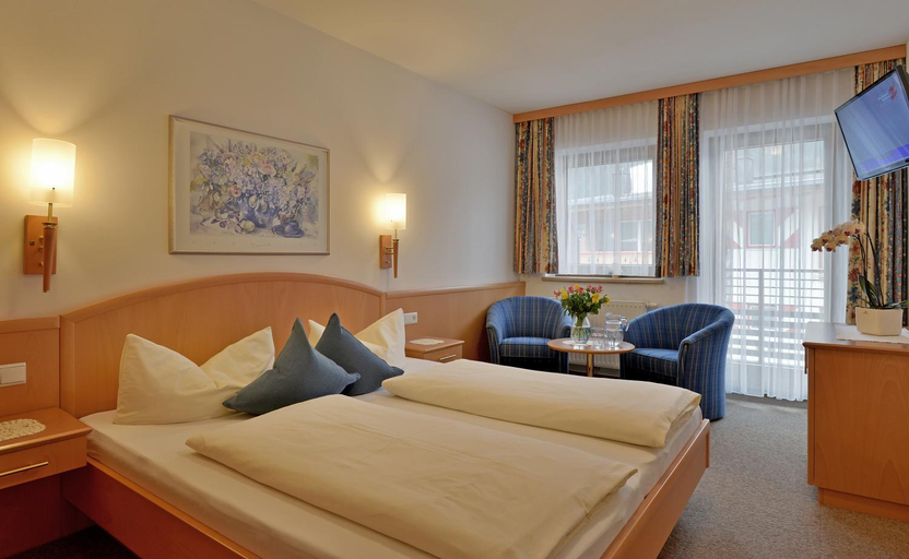 Bedroom 2, Hotel Garni Jennewein, Schwaz
