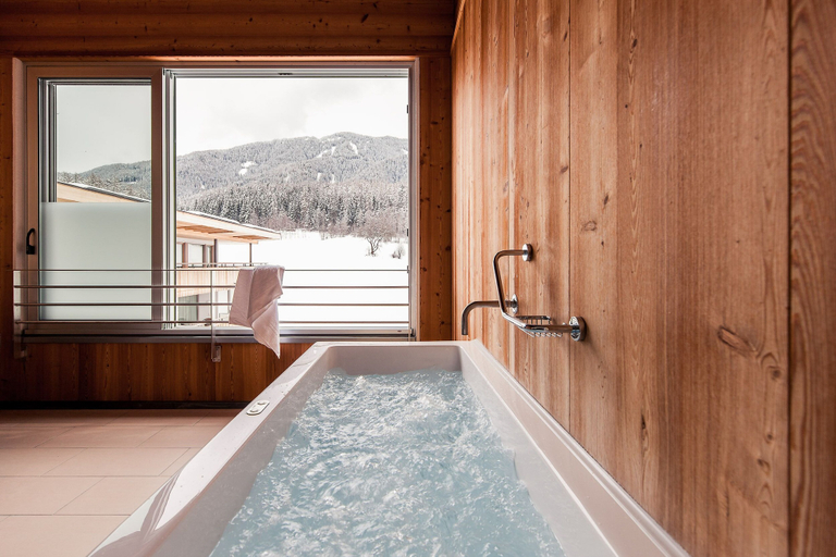 Bathroom 4, Hotel Petrus, Bolzano