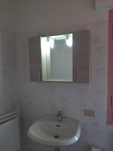 Bathroom 2, Vivo Hotel, Pistoia