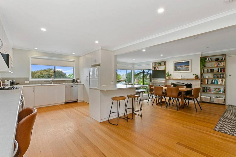 Others 5, Miren Cottage Holiday Home Free Wi-Fi, Colac-Otway - South