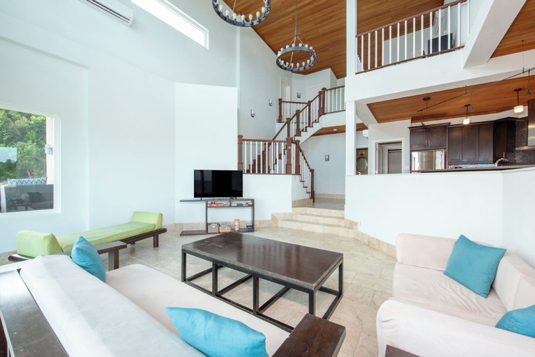 Others 4, Contemporary Comfort: Stunning Villa With Pool & Restaurant