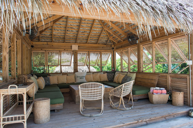 Food & Drinks, Pink Sands Paradise: Luxury Estate With Pool