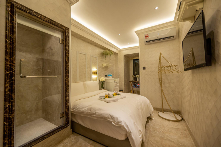 Bedroom 8