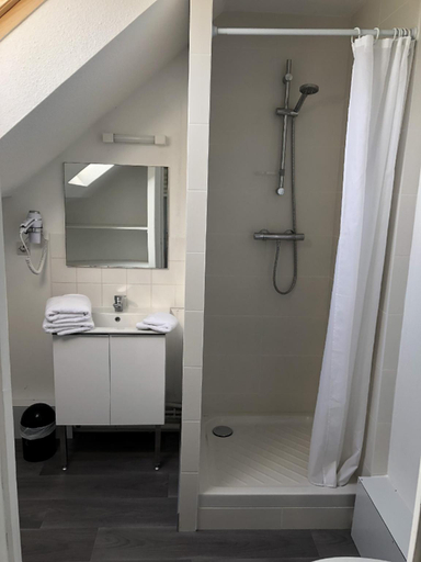 Bathroom 5
