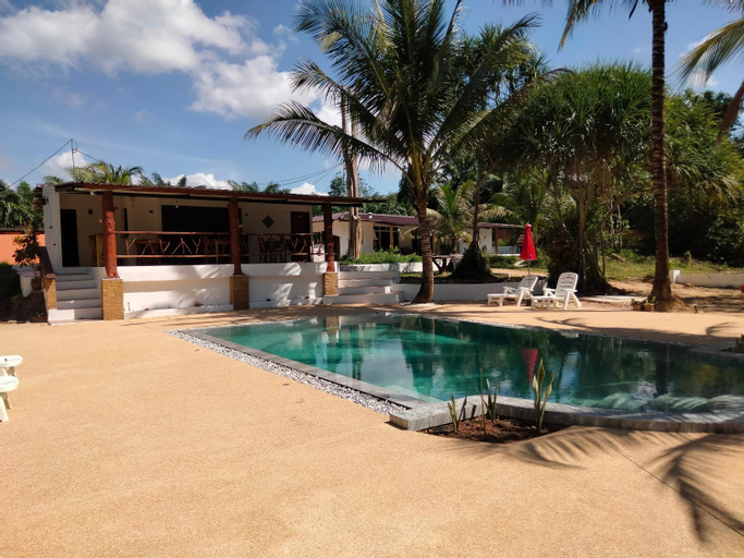 Swimming Pool 9