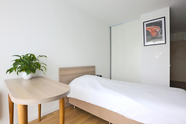 Bedroom 4, KOSY Appart'Hotels - La Maison Des Chercheurs, Meurthe-et-Moselle