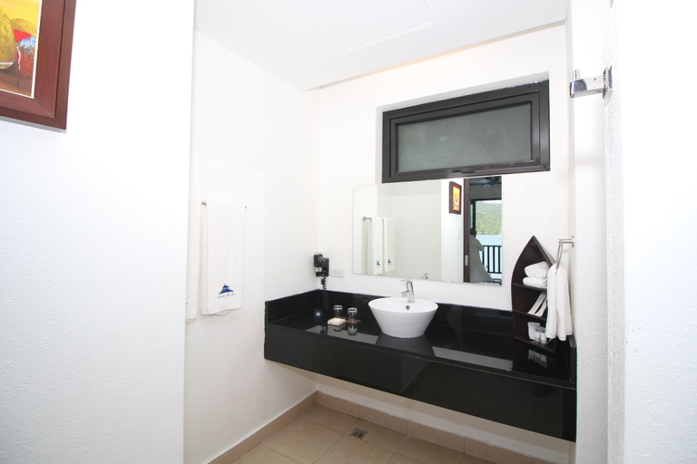 Bathroom 7