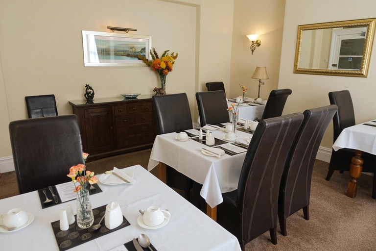 4, Chilterns Guest House, Conwy