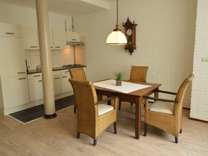 Others 4, Snug Apartment in Schin op Geul near Public Pool, Valkenburg aan de Geul