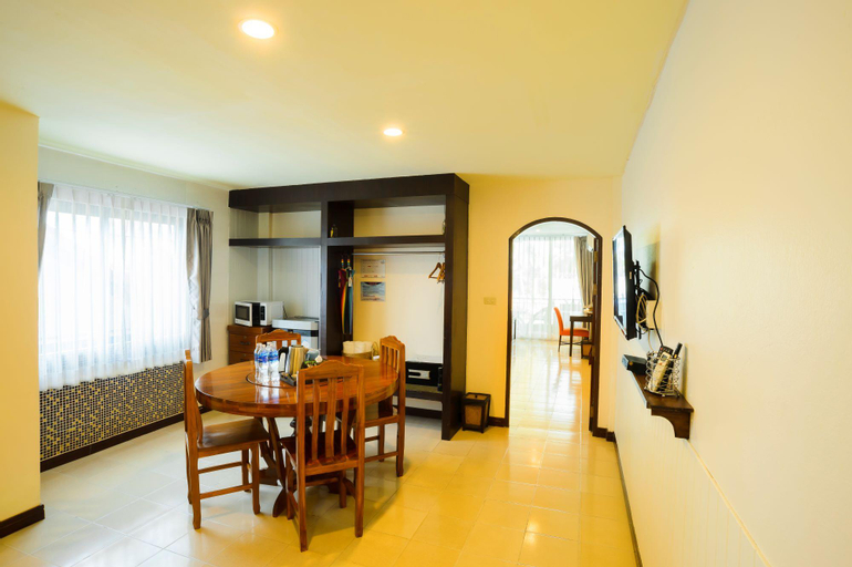 Dining Room 14