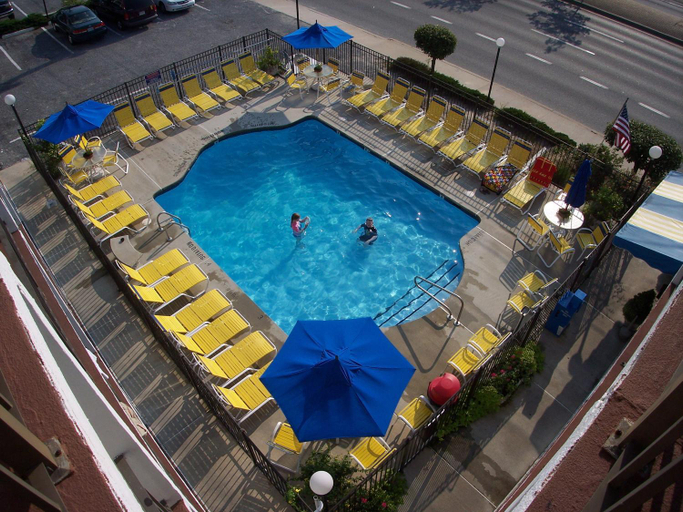 Others 3, Sea Hawk Motel, Worcester