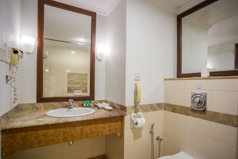 Bathroom 4, Hotel Le Himalaya , Bagmati