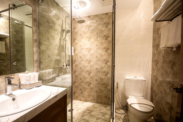 Bathroom 4, Ecl Resort Hotel Boracay, Malay