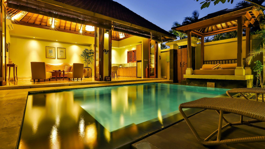 Swimming Pool 25