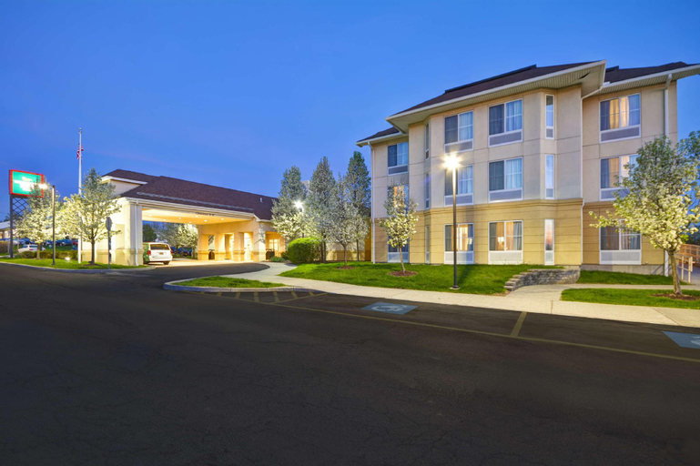 Exterior 8