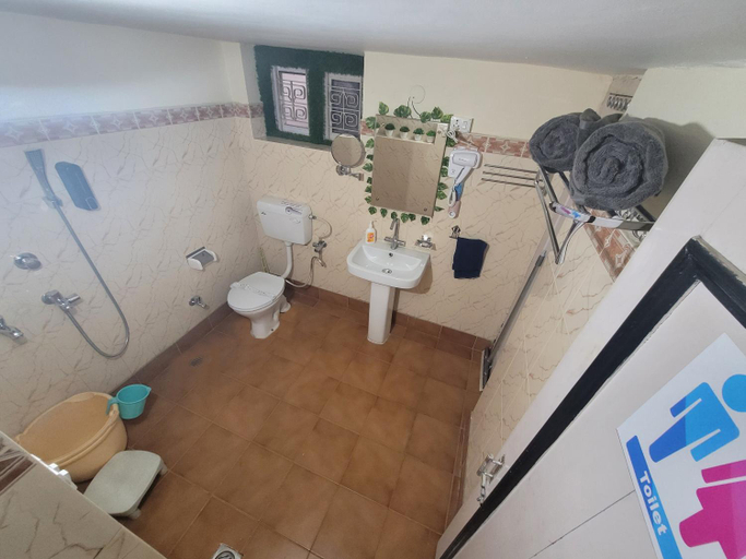 Bathroom 9