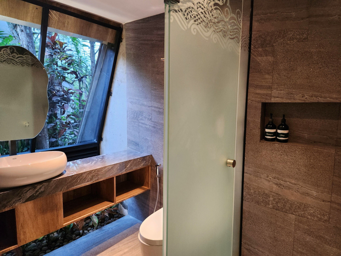 Bathroom 4, Villa 4-BR Klub Bunga No. 4 Batu Malang, Malang