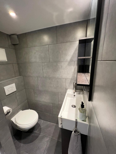 Bathroom 2, 7B&B, Amsterdam