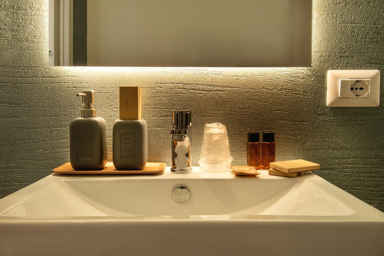 Others 5, Casa Qosi B&B, Ragusa
