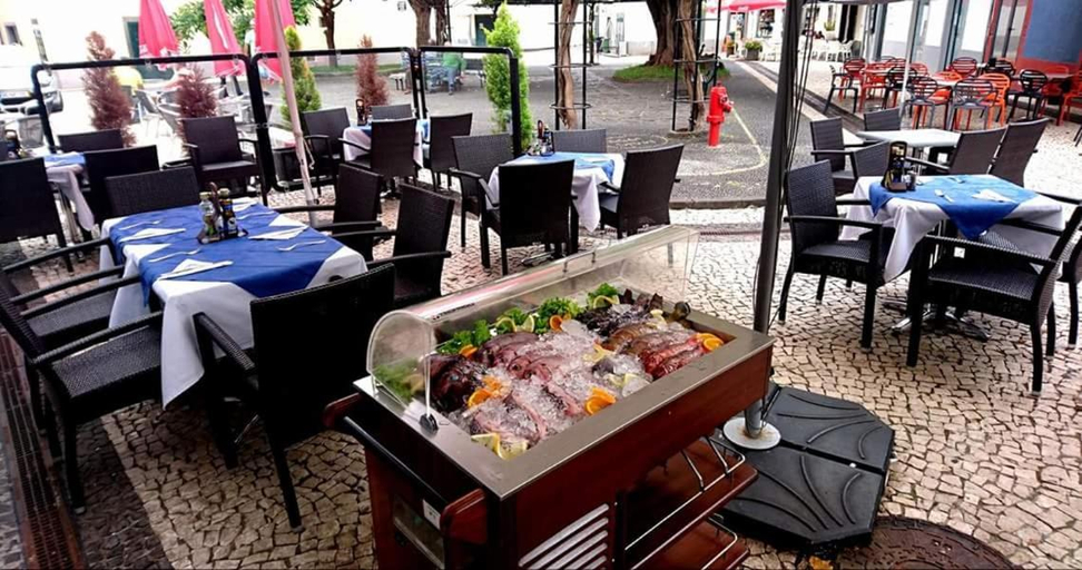 Food & Drinks